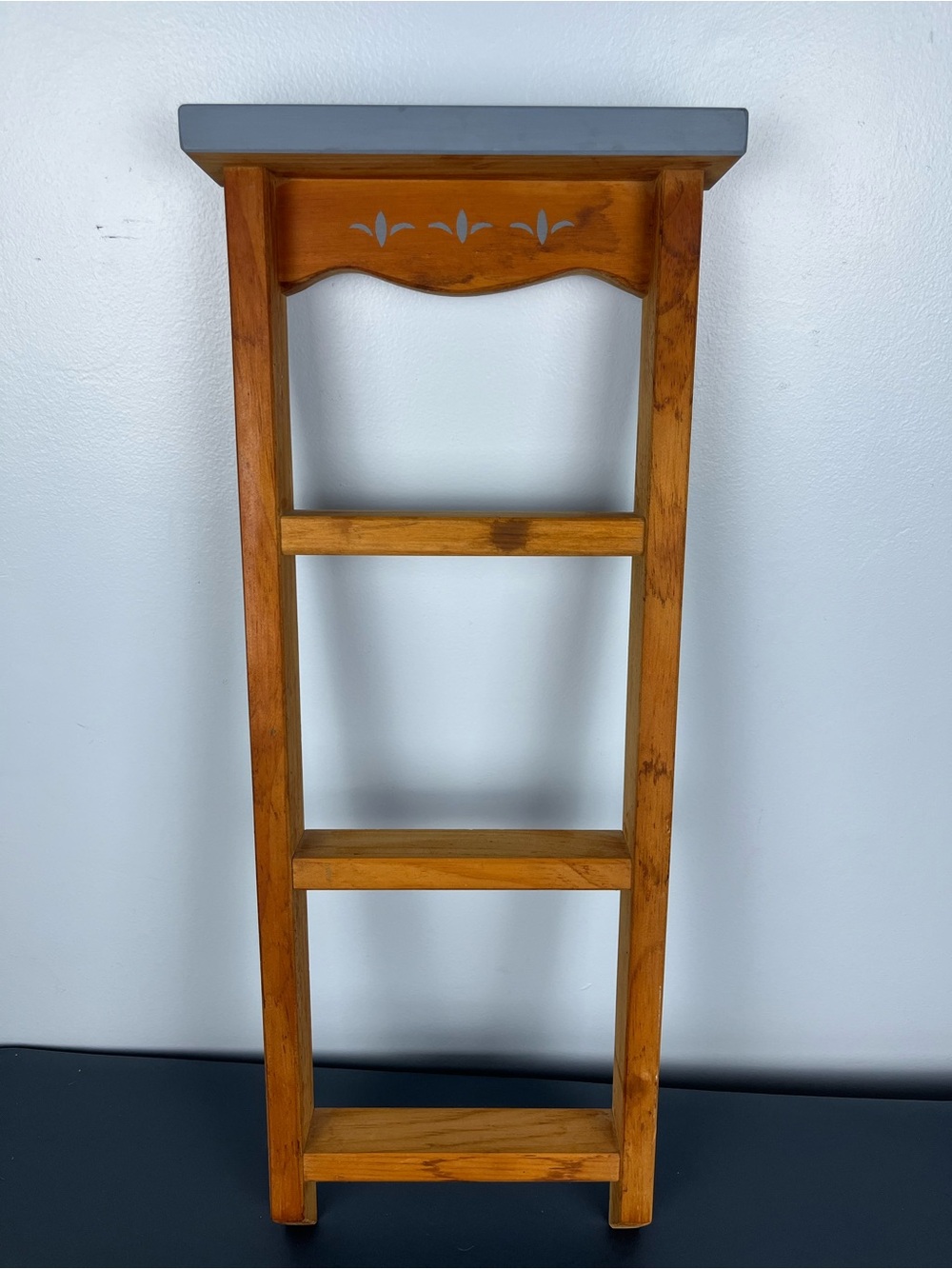 Vintage wooden trinket shelf